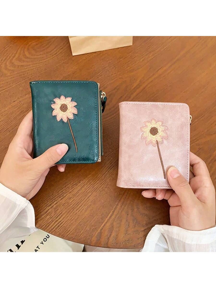 Women’s Short Wallet with Sunflower Embroidery – Retro Fashion Zipper Coin Purse
